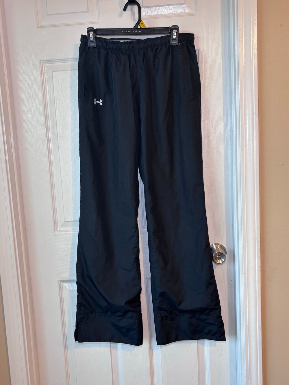Under Armour Men’s Medium Black ColdGear Athletic Wind Pants Loose Fit